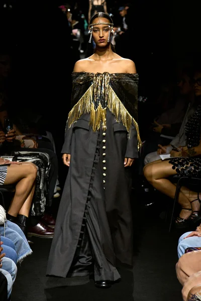 Look 3